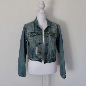 American Eagle (Size Medium) Distressed Denim Jacket